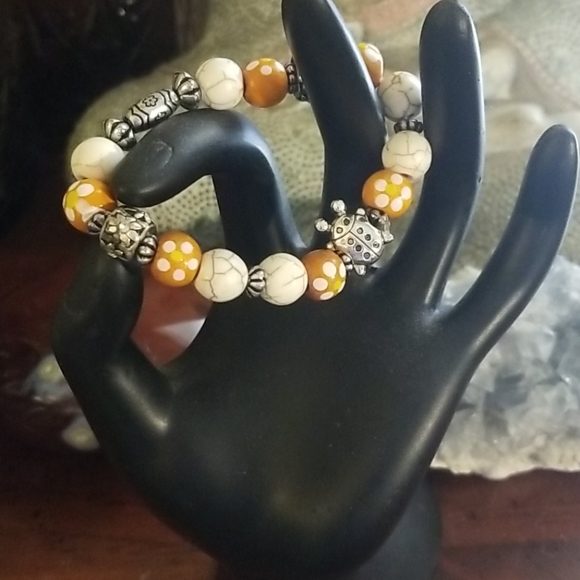 Ladybug bracelet - Picture 2 of 2